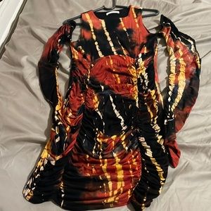 Suspended arms tye dye dress